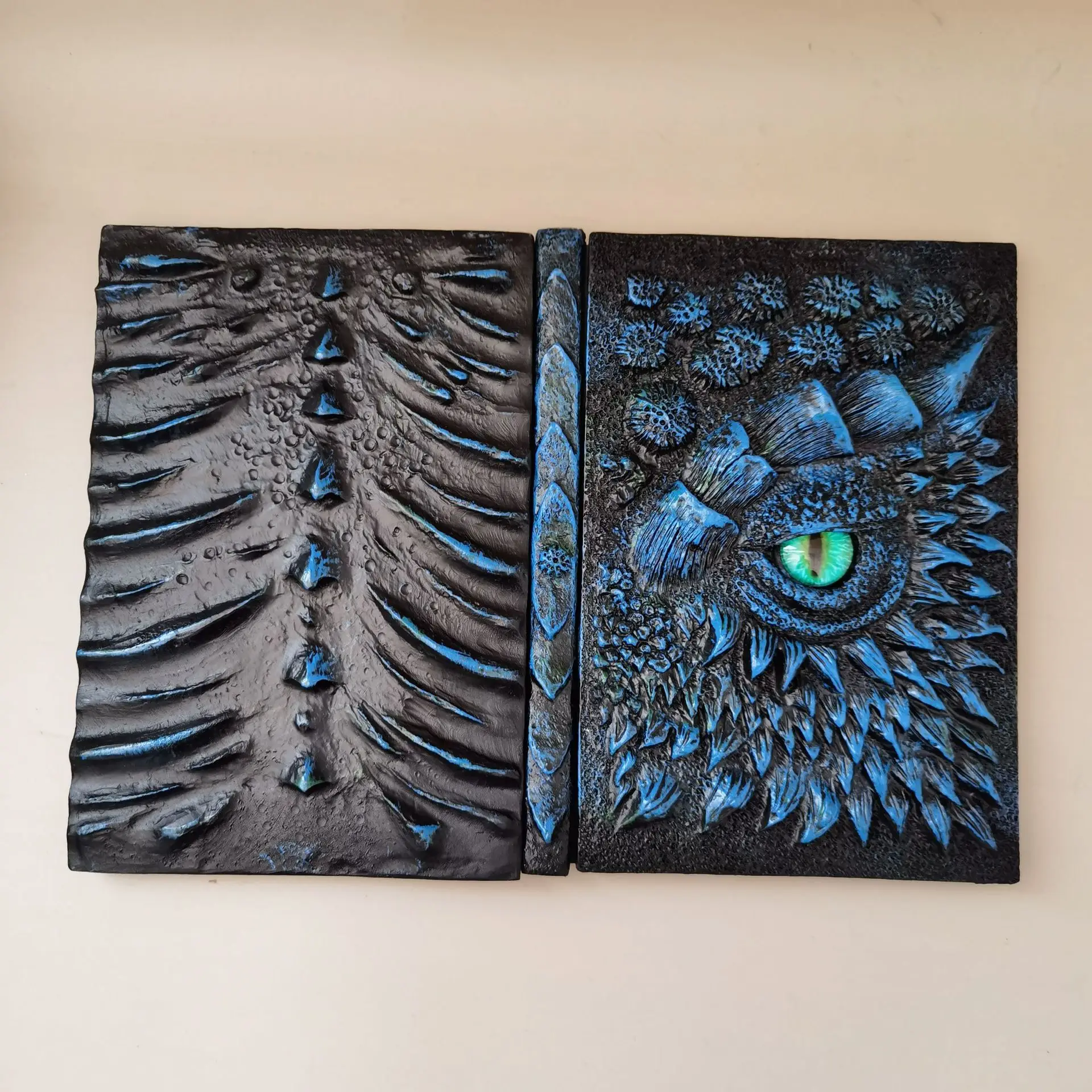 Cthulhu 3D-geprägtes Notizbuch – Stationery Bewertung und Preis